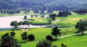 Một giải golf du lịch sẽ được tổ chức