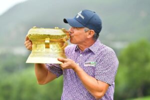 Golfer Nguyễn Văn An đã nhận giải "Best Amateur" với điểm số 75